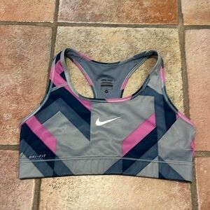 Nike sports bra Medium